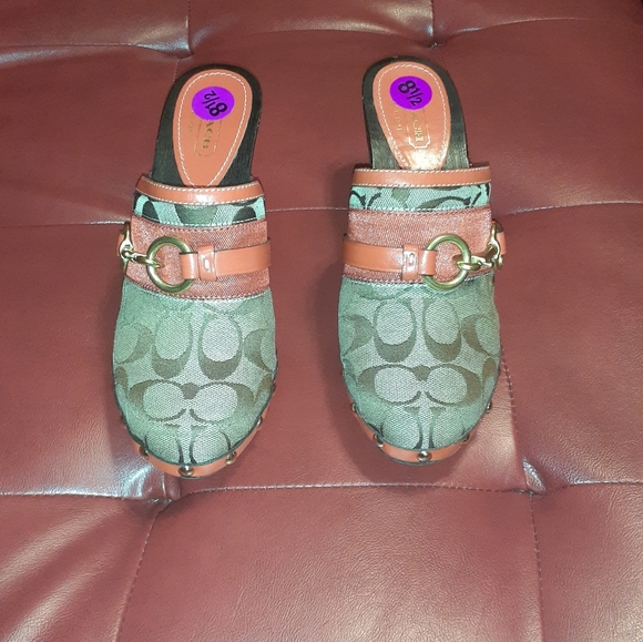 Coach Clogs/Mules - Picture 3 of 4